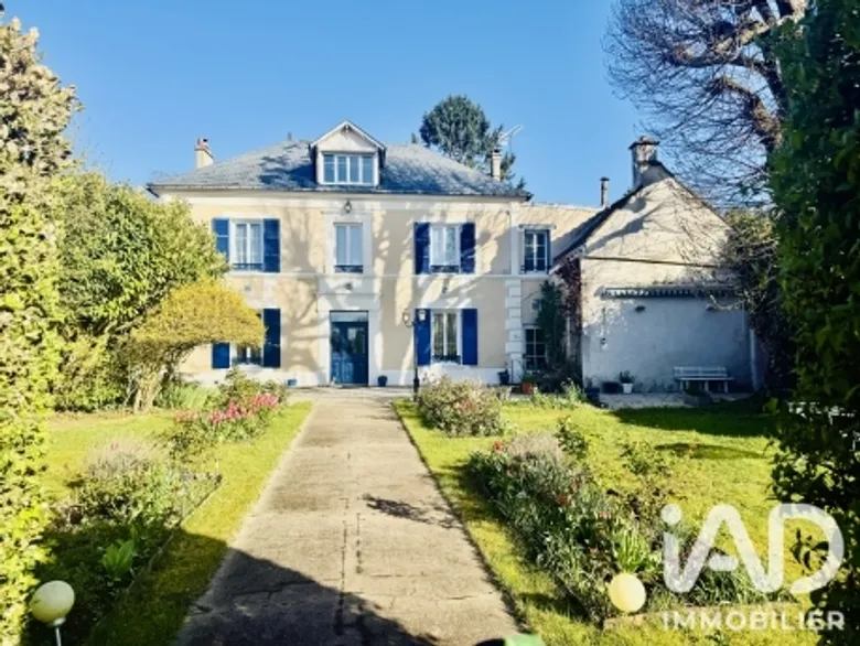 Maison 10 pièces 234 m² · à Avernes · 234 m² · 598 000 €