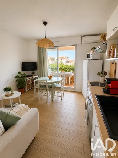 Apartment in Sanary-sur-Mer (83110)