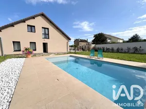 Maison traditionnelle à Neuves-Maisons (54230)