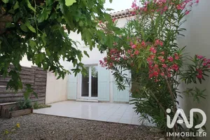 Maison traditionnelle à Caumont-sur-Durance (84510)