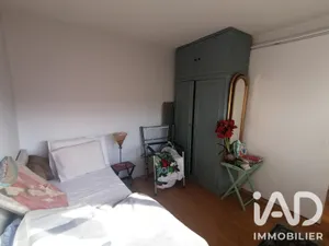 Apartment in Paris (75017)
