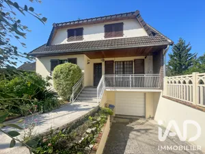 Maison traditionnelle à Montfermeil (93370)