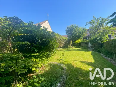 Maison traditionnelle à Montfermeil (93370)