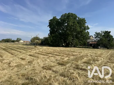Building plot in Plaine-et-Vallées (79100)