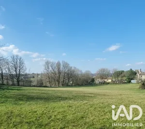 Terrain à bâtir à Terrasson-Lavilledieu (24120)