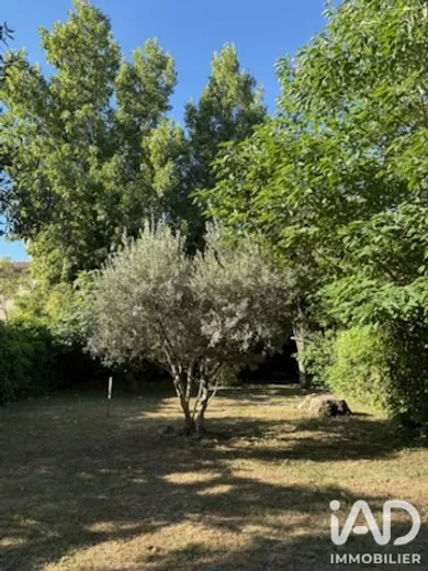 Townhouse in Carpentras (84200)