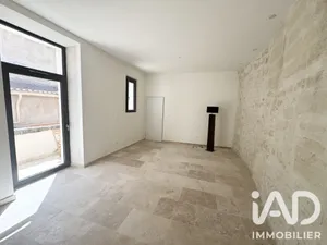 Apartment in Saint-Rémy-de-Provence (13210)