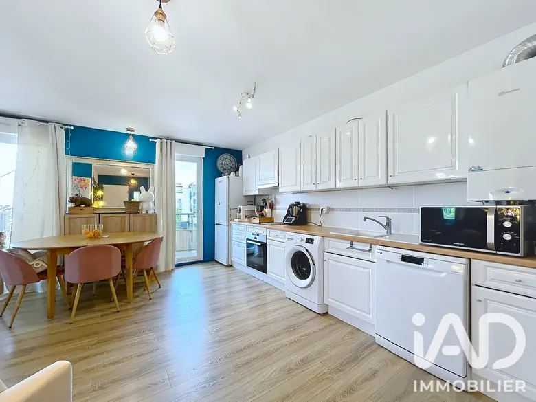Appartement 3 pièces 61 m² · à Émerainville · 61,4 m² · 249 000 €
