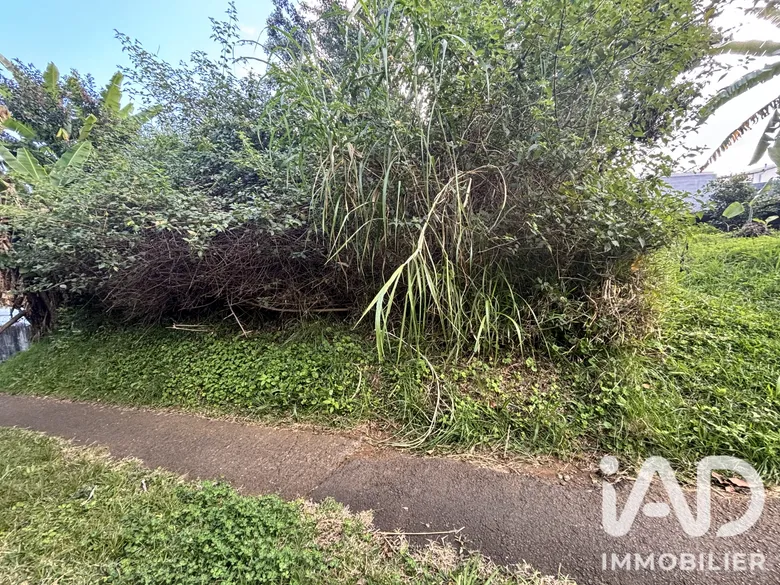 Terrain à bâtir à Le Tampon (97430) · 181 000 €