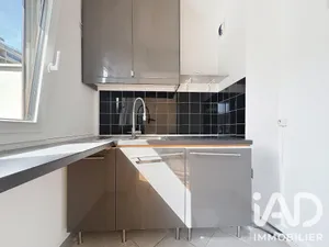 Apartment in Courbevoie (92400)