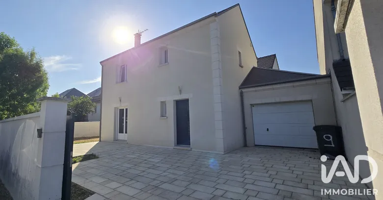 Maison 5 pièces 100 m² · à Chaingy · 100 m² · 1 150 €