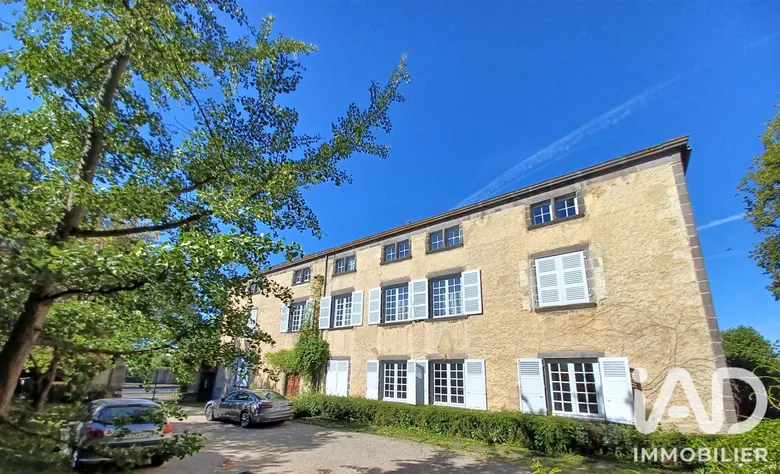 Maison 11 pièces 370 m² · à Gerzat · 370 m² · 619 900 €