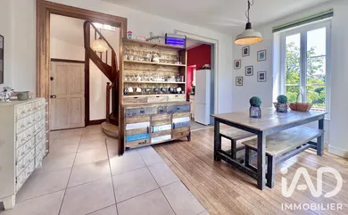 Maison traditionnelle à Deux Rivières (89460)