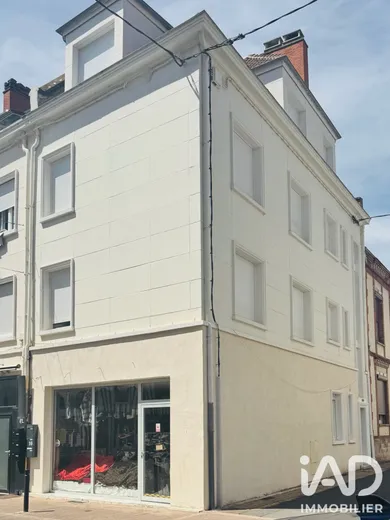 Building in Montereau-Fault-Yonne (77130)
