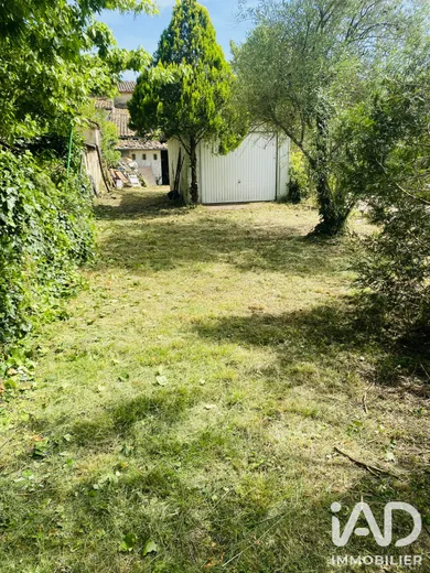 Terrain à bâtir à Castillon-la-Bataille (33350)