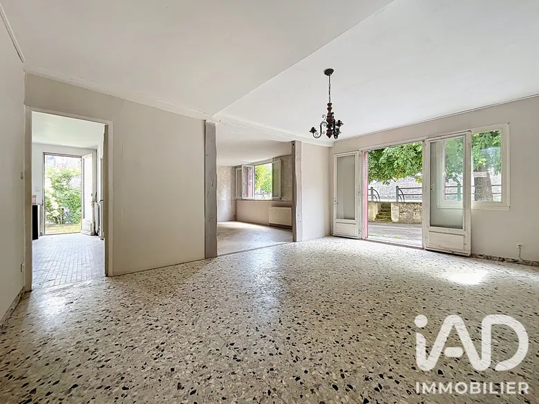 Maison 5 pièces 148 m² · à Mailly-la-Ville · 148 m² · 49 000 €