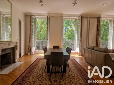 Appartement à Paris (75008)