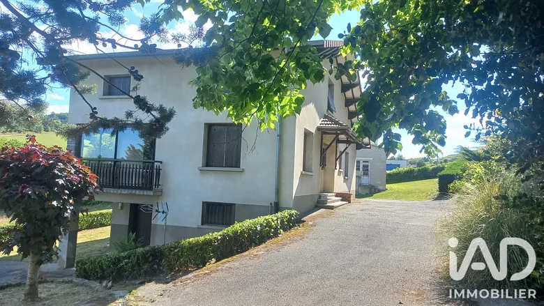 Maison 5 pièces 107 m² · à Saint-Julien-Molin-Molette · 107 m² · 230 000 €