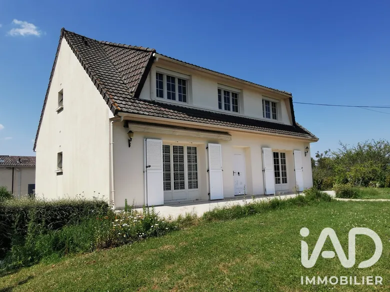Maison 8 pièces 162 m² · à Grisy-Suisnes · 162 m² · 450 000 €