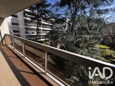 Studio à Neuilly-sur-Seine (92200)