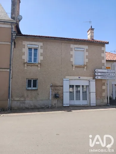 Maison de ville à Saint-Secondin (86350)