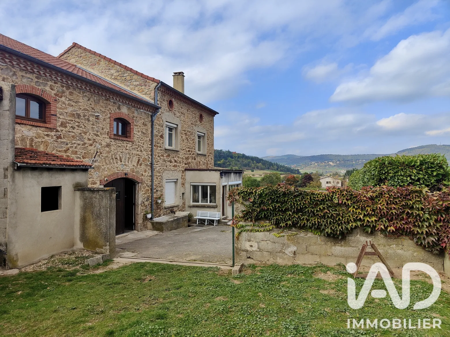maison à Roiffieux