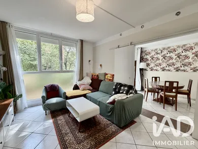 Apartment in Aix-en-Provence (13100)