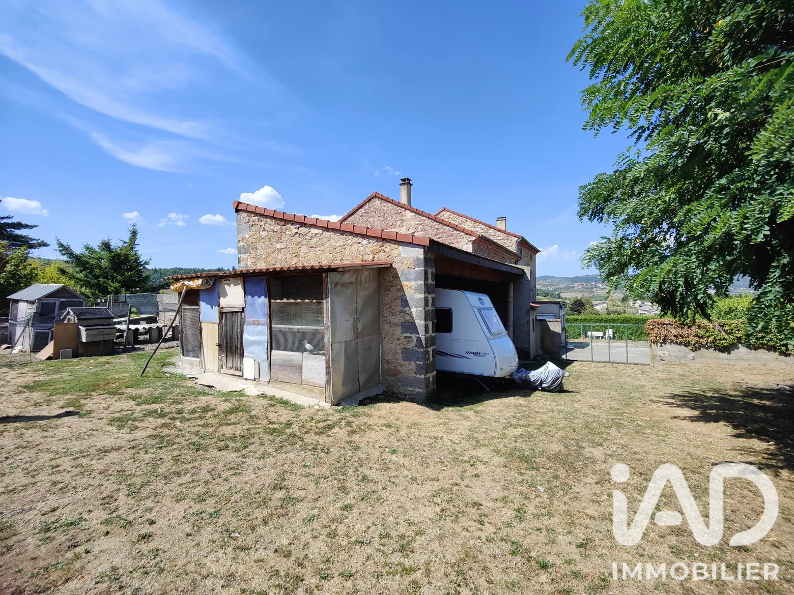 Vente maison à Roiffieux (07100) : maison de campagne 7 pièces 134 m² - 2056139 — 2