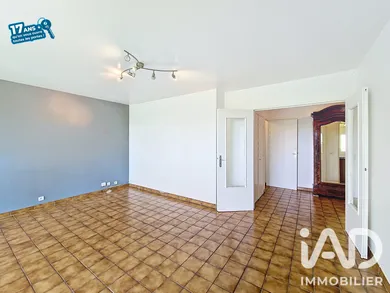 Apartment in L'Île-Saint-Denis (93450)