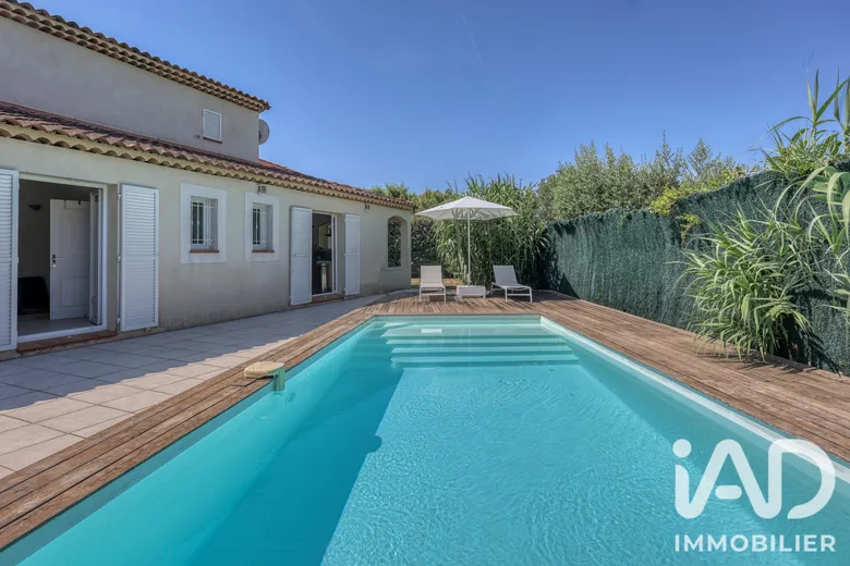 Maison 5 pièces 170 m² · à Saint-Cyr-sur-Mer · 170,4 m² · 1 080 000 €