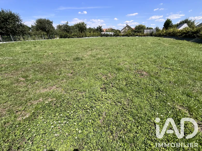 Terrain à bâtir à Beuzeville (27210) · 100 000 €