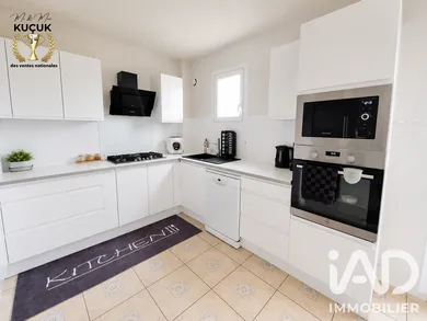 House in Sully-sur-Loire (45600)
