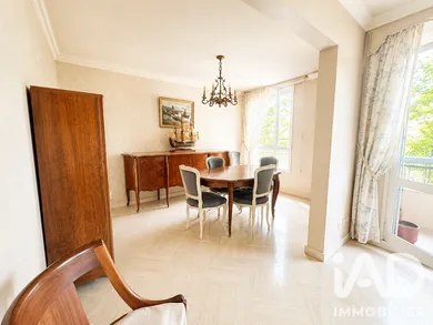 Apartment in Saint-Étienne (42100)
