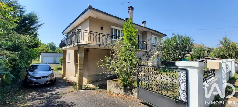 Maison 6 pièces 158 m² · à Villefranche-de-Rouergue · 158 m² · 165 000 €