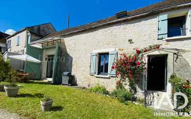 Maison de village à Moret-Loing-et-Orvanne (77250)