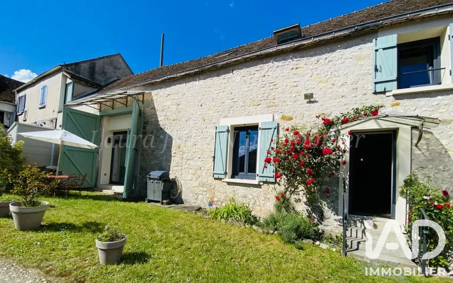 Maison de village à Moret-Loing-et-Orvanne (77250) photo 3