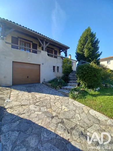 Maison traditionnelle à L'Isle-d'Espagnac (16340)
