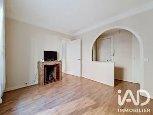 Apartment in Paris (75017)