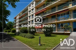 Apartment in Fontaines-sur-Saône (69270)