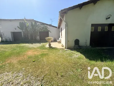 Maison de campagne à Montmérac (16300)