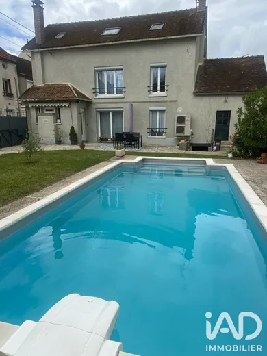 Maison à Château-Landon (77570)