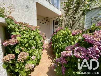 Apartment in Combs-la-Ville (77380)