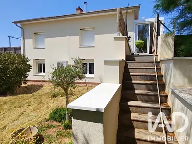 Traditional house in Cordelle (42123)