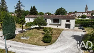 Maison de village à Jarnac-Champagne (17520)