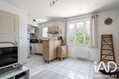 Apartment in Grenoble (38100)
