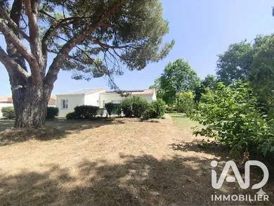 House in Bazoges-en-Pareds (85390)