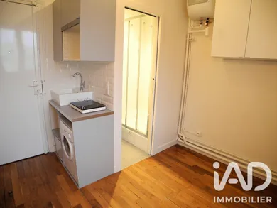 Apartment in Paris (75006)