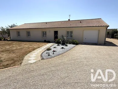 Maison traditionnelle à Châtillon-sur-Thouet (79200)