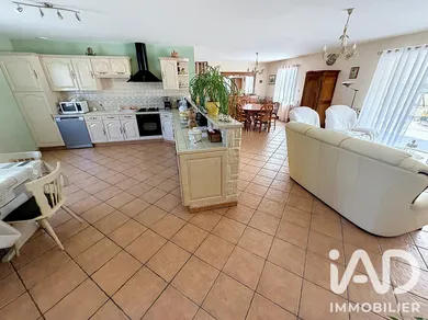 Maison traditionnelle à Châtillon-sur-Thouet (79200)