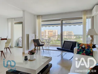 Apartment in Mandelieu-la-Napoule (06210)